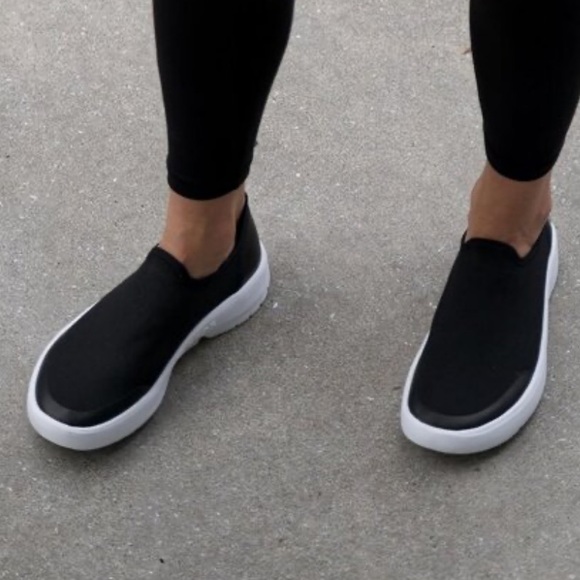 OOFOS Shoes - OOFOS OOmg EeZee Low Recovery Shoes - 7